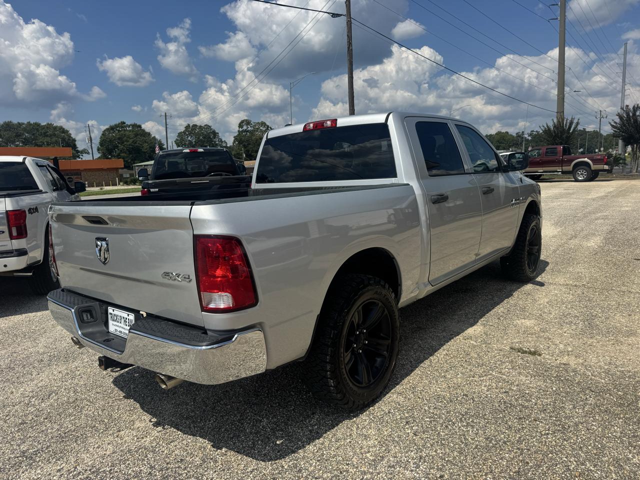 RAM 1500 Tradesman Crew Cab SWB 4WD 2018
