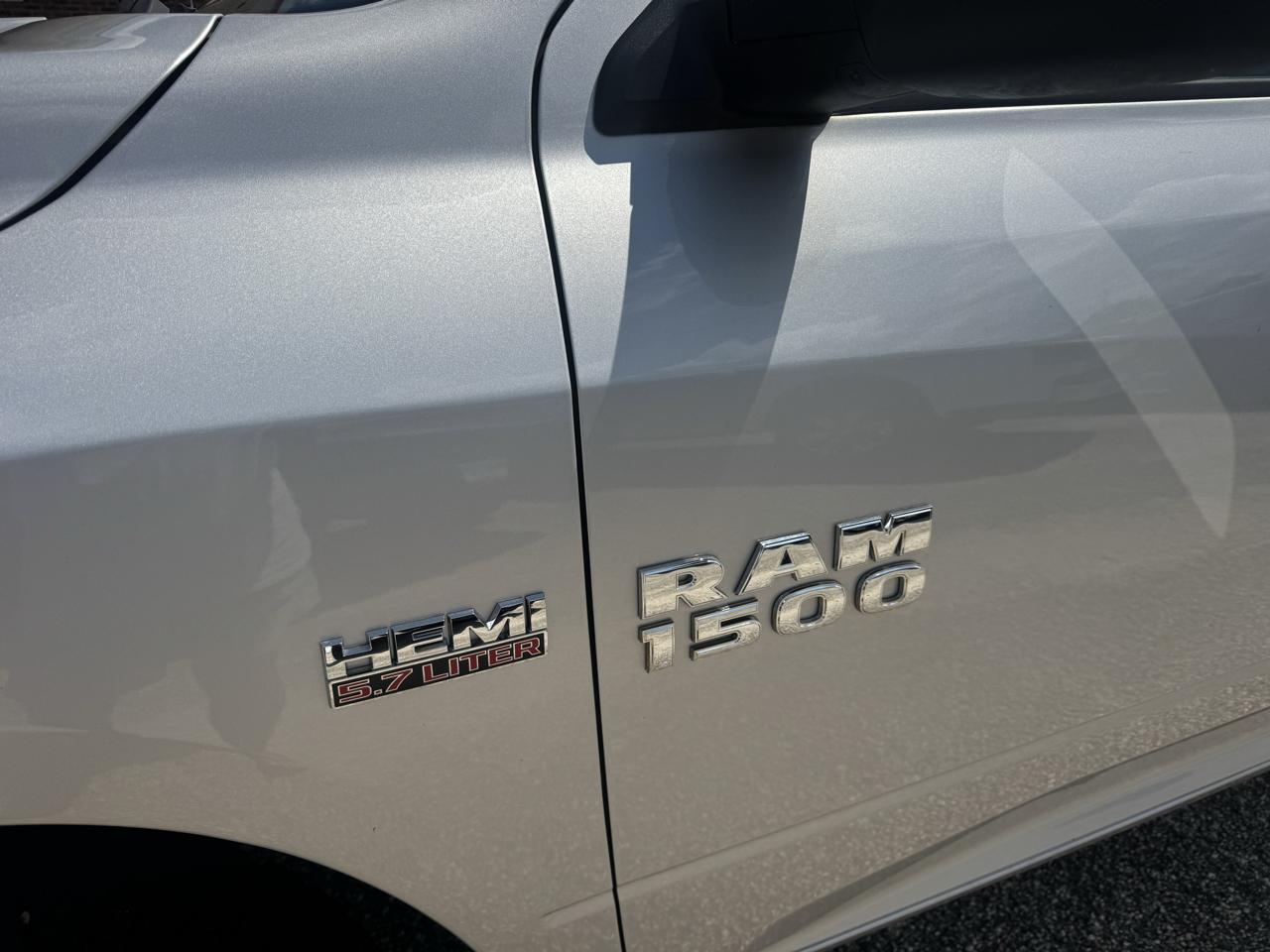 RAM 1500 Tradesman Crew Cab SWB 4WD 2018