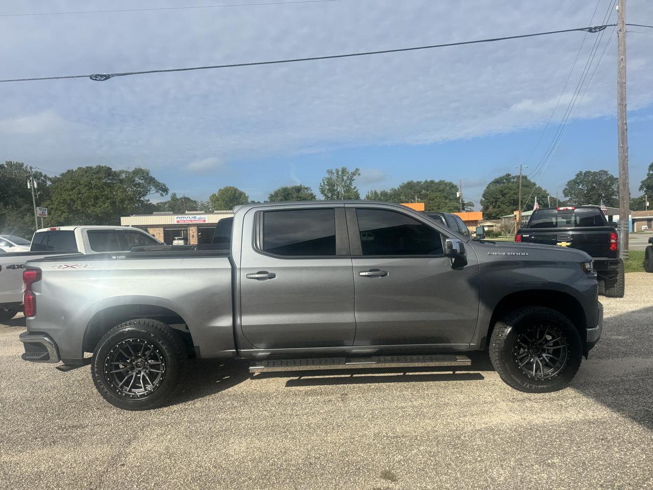 Chevrolet Silverado 1500 LT Crew Cab 4WD 2019