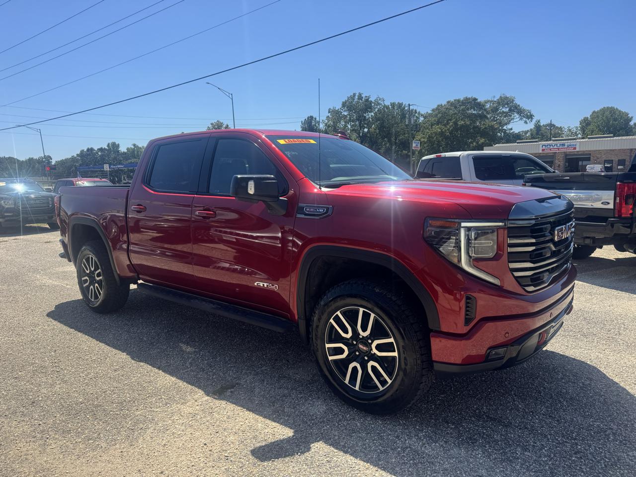 GMC Sierra 1500 AT4 Crew Cab 4WD 2023