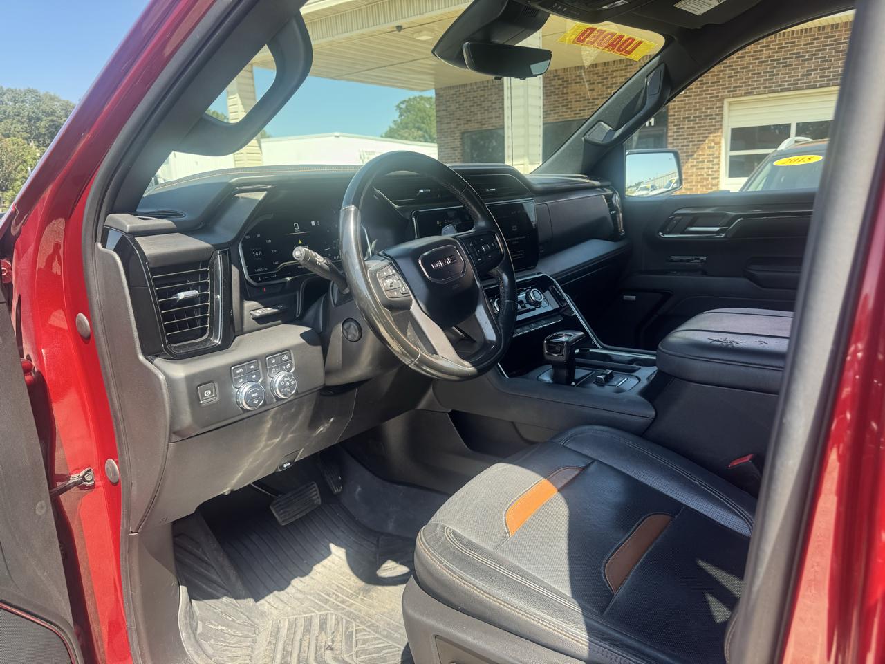 GMC Sierra 1500 AT4 Crew Cab 4WD 2023