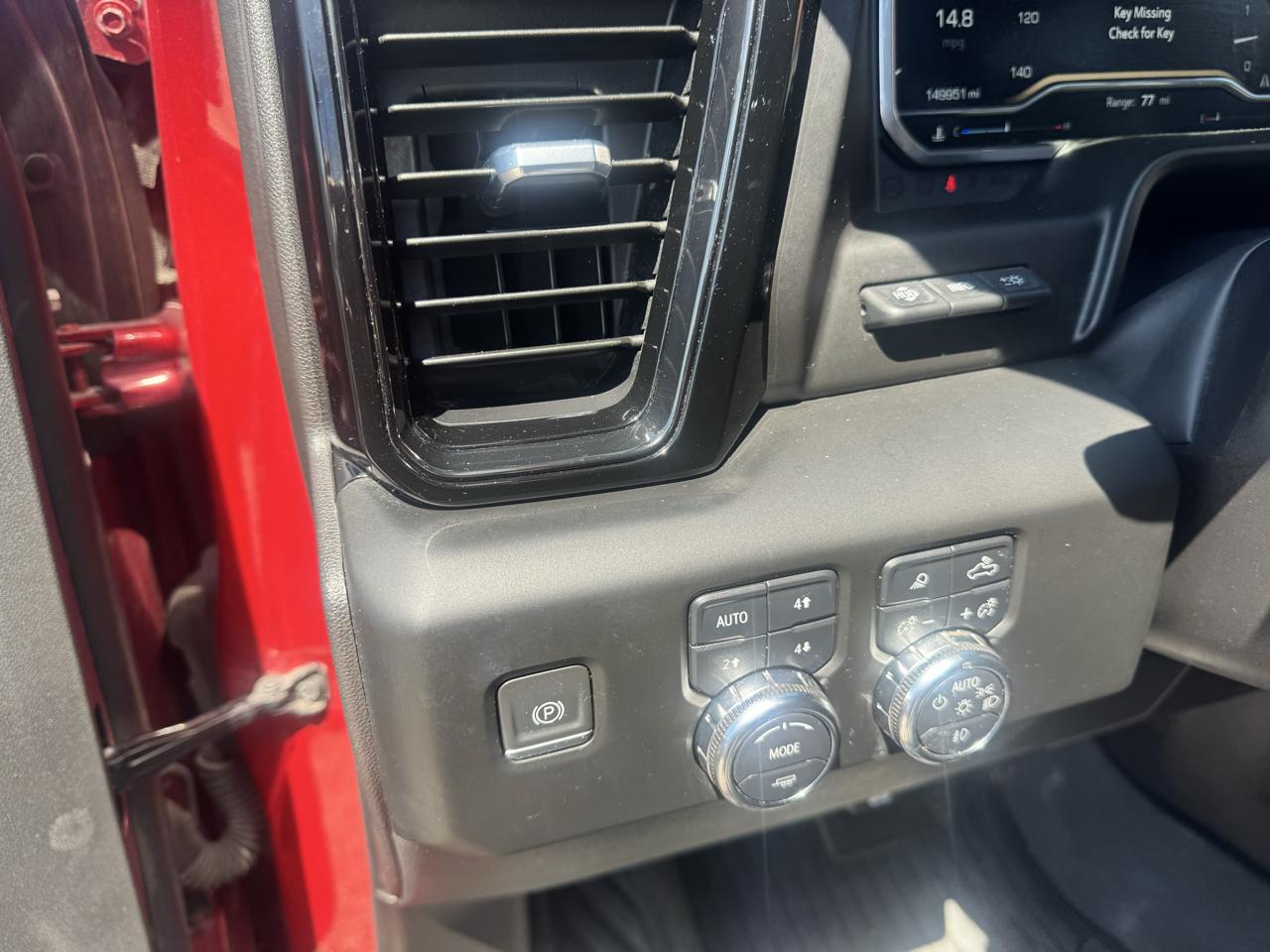 GMC Sierra 1500 AT4 Crew Cab 4WD 2023