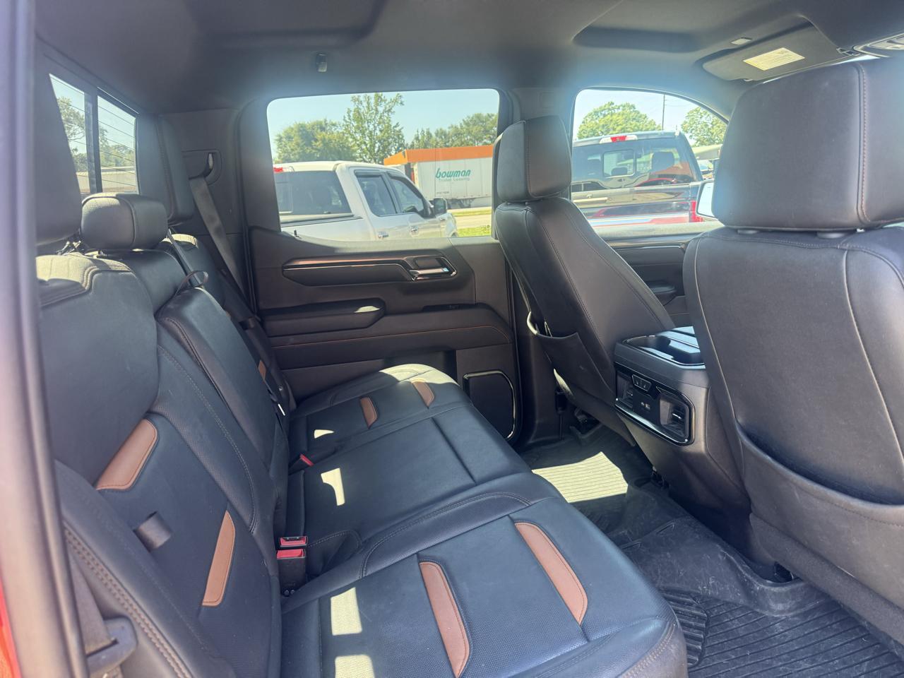 GMC Sierra 1500 AT4 Crew Cab 4WD 2023