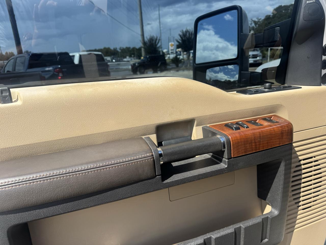 Ford F-350 SD King Ranch Crew Cab 4WD 2016