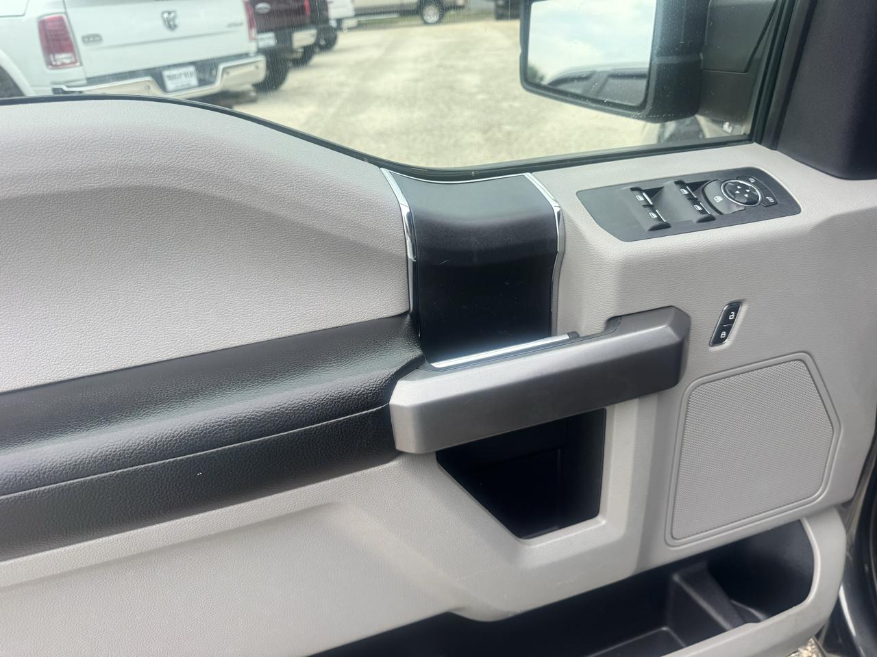 Ford F-150 XLT SuperCrew Short Box 4WD 2020