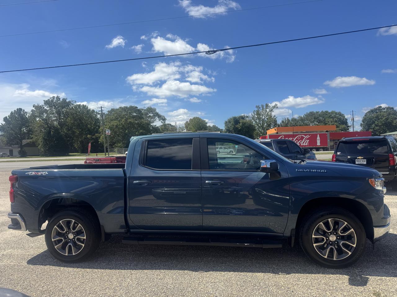 Chevrolet Silverado 1500 LT-L Crew Cab 4WD 2024