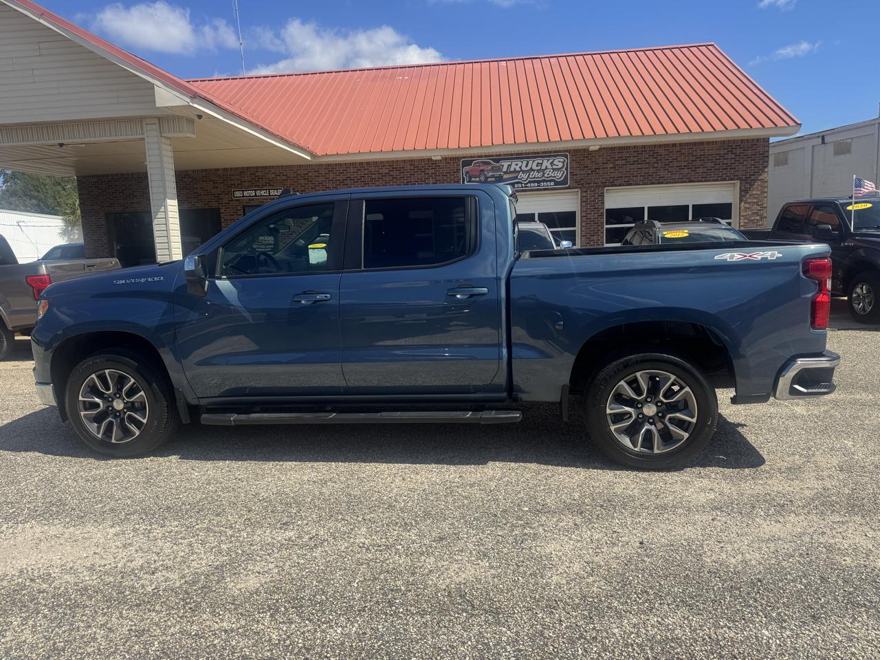 Chevrolet Silverado 1500 LT-L Crew Cab 4WD 2024