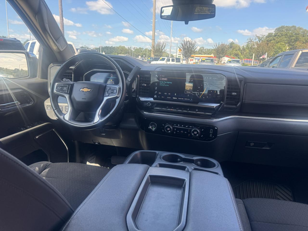Chevrolet Silverado 1500 LT-L Crew Cab 4WD 2024