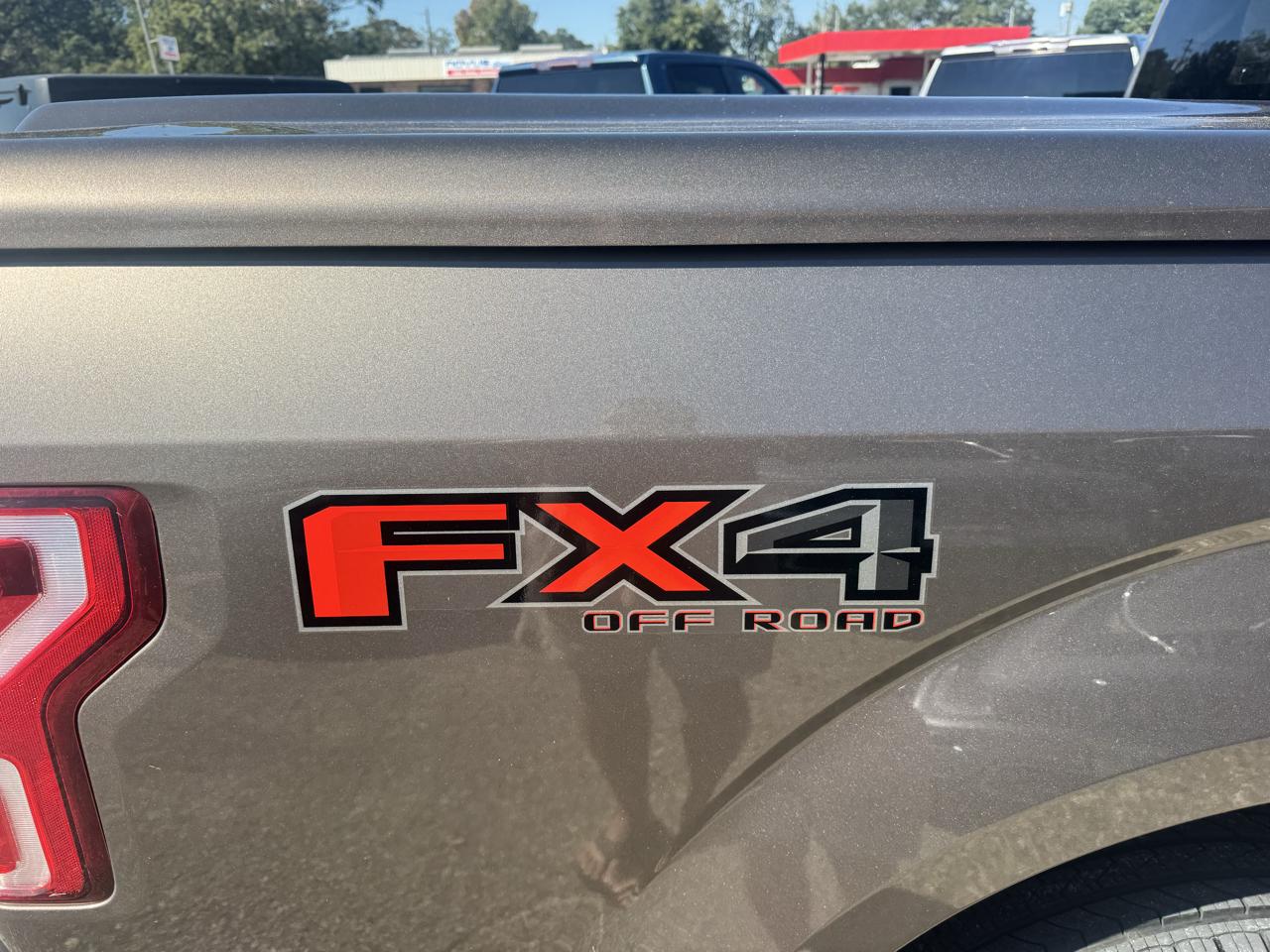 Ford F-150 SuperCrew Crew Cab 139" XLT 4WD 2019