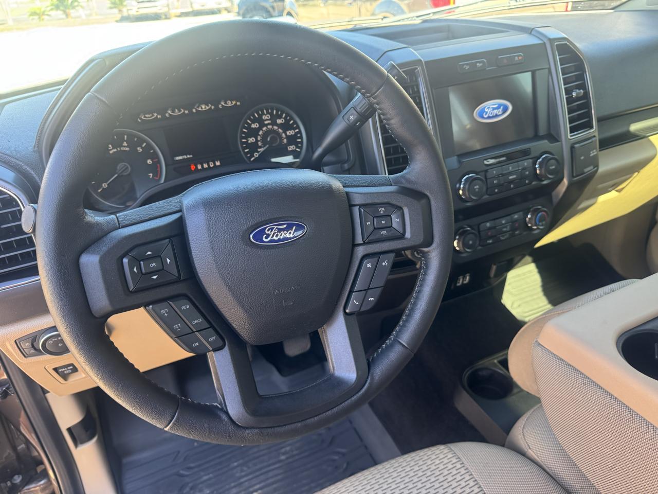 Ford F-150 SuperCrew Crew Cab 139" XLT 4WD 2019
