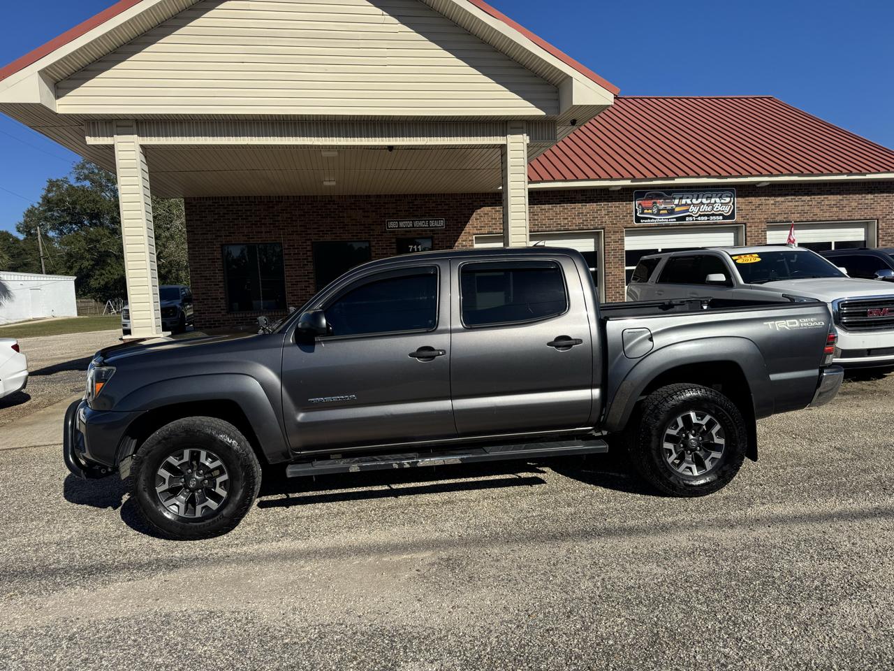 Toyota Tacoma PreRunner Double Cab V6 Auto 2WD 2015