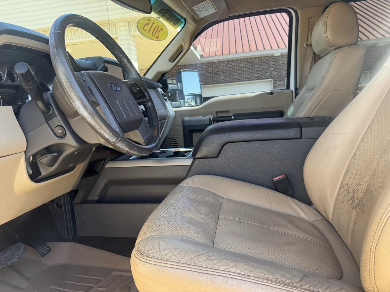 Ford F-350 SD Lariat Crew Cab 4WD 2015