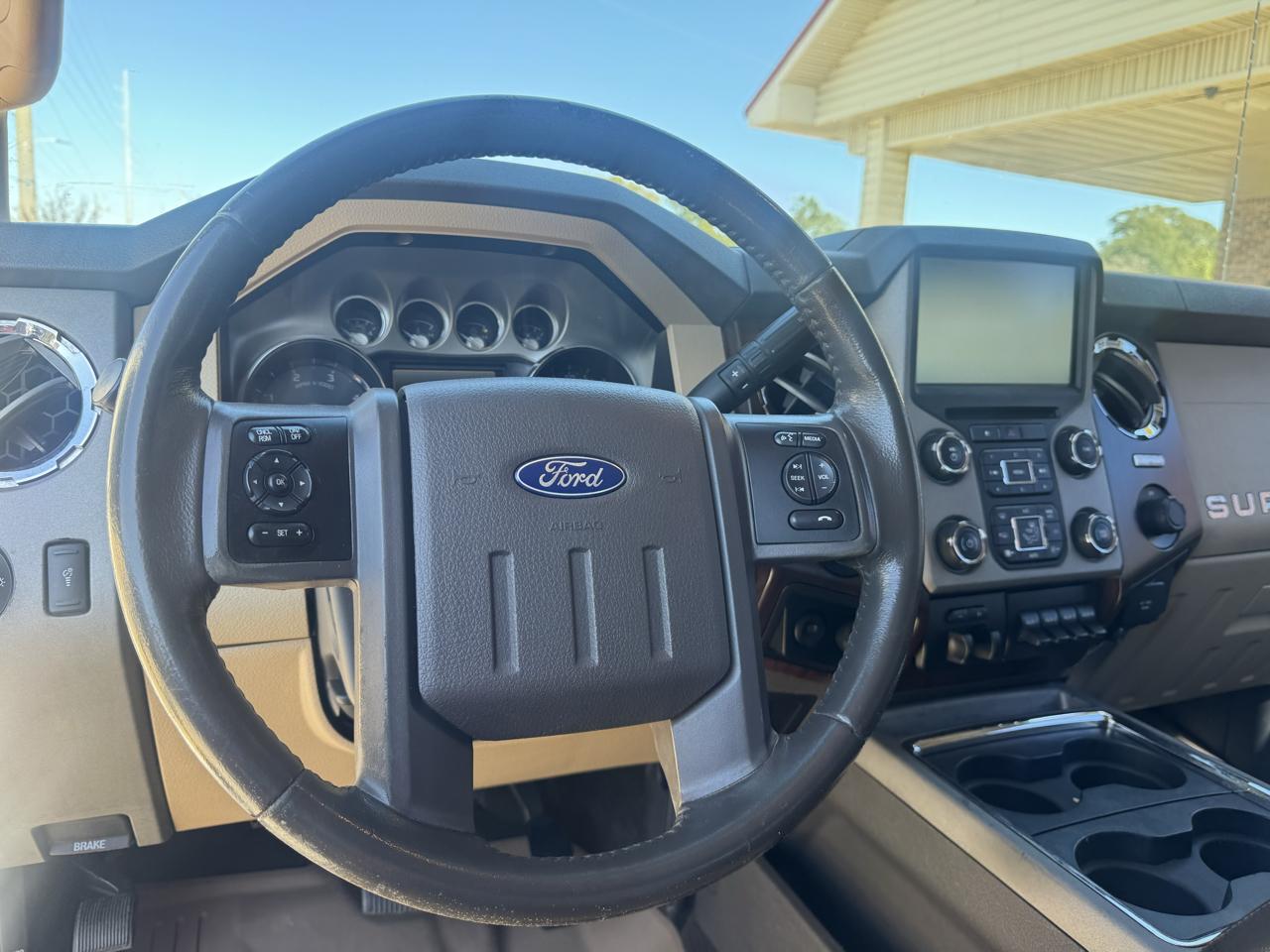 Ford F-350 SD Lariat Crew Cab 4WD 2015