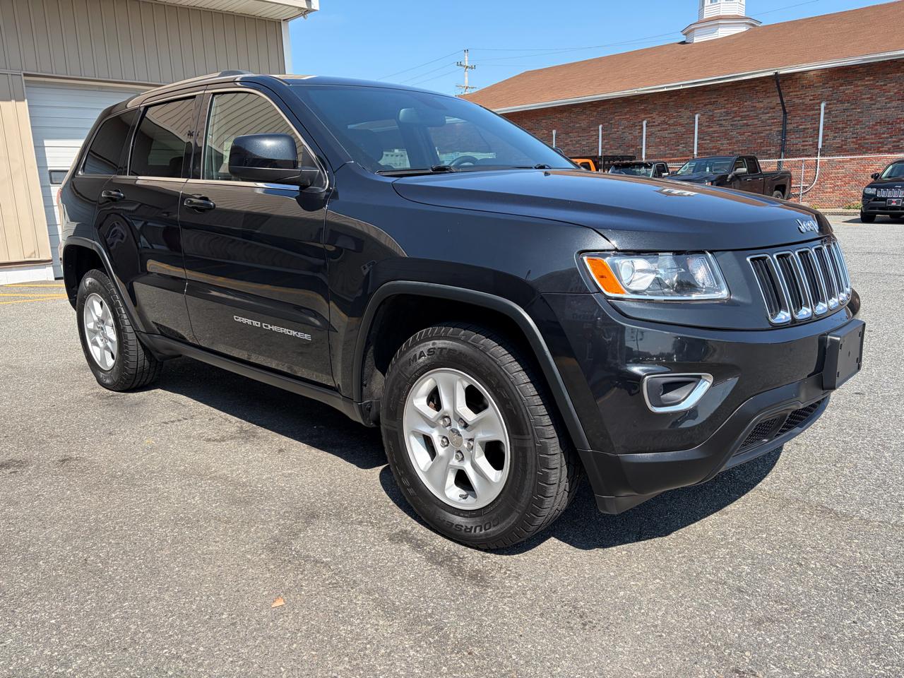 Jeep Grand Cherokee Laredo 4WD 2015