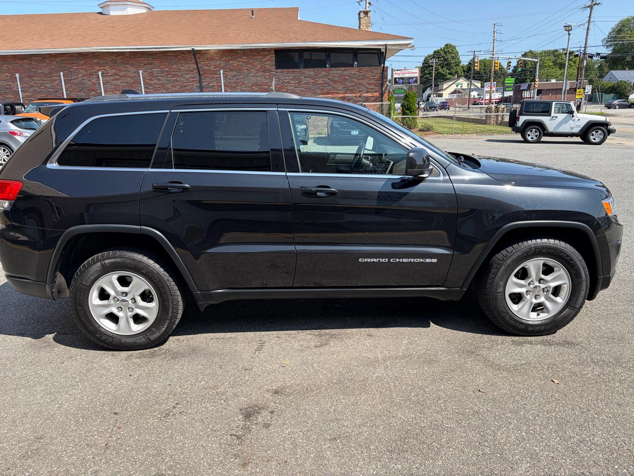 Jeep Grand Cherokee Laredo 4WD 2015