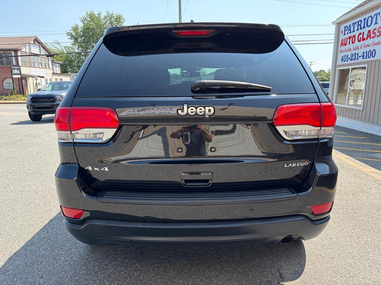 Jeep Grand Cherokee Laredo 4WD 2015