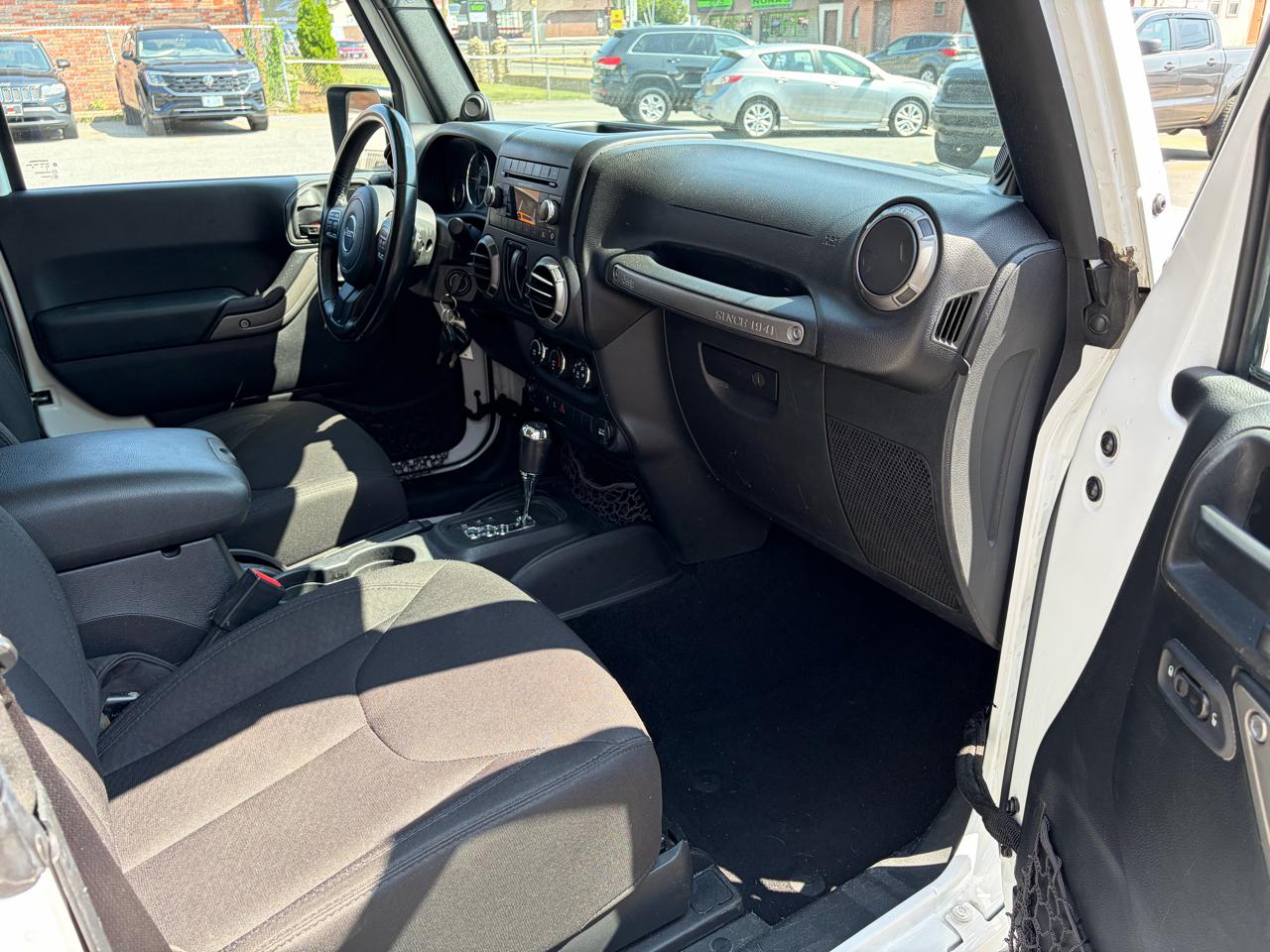 Jeep Wrangler Sport 4WD 2014