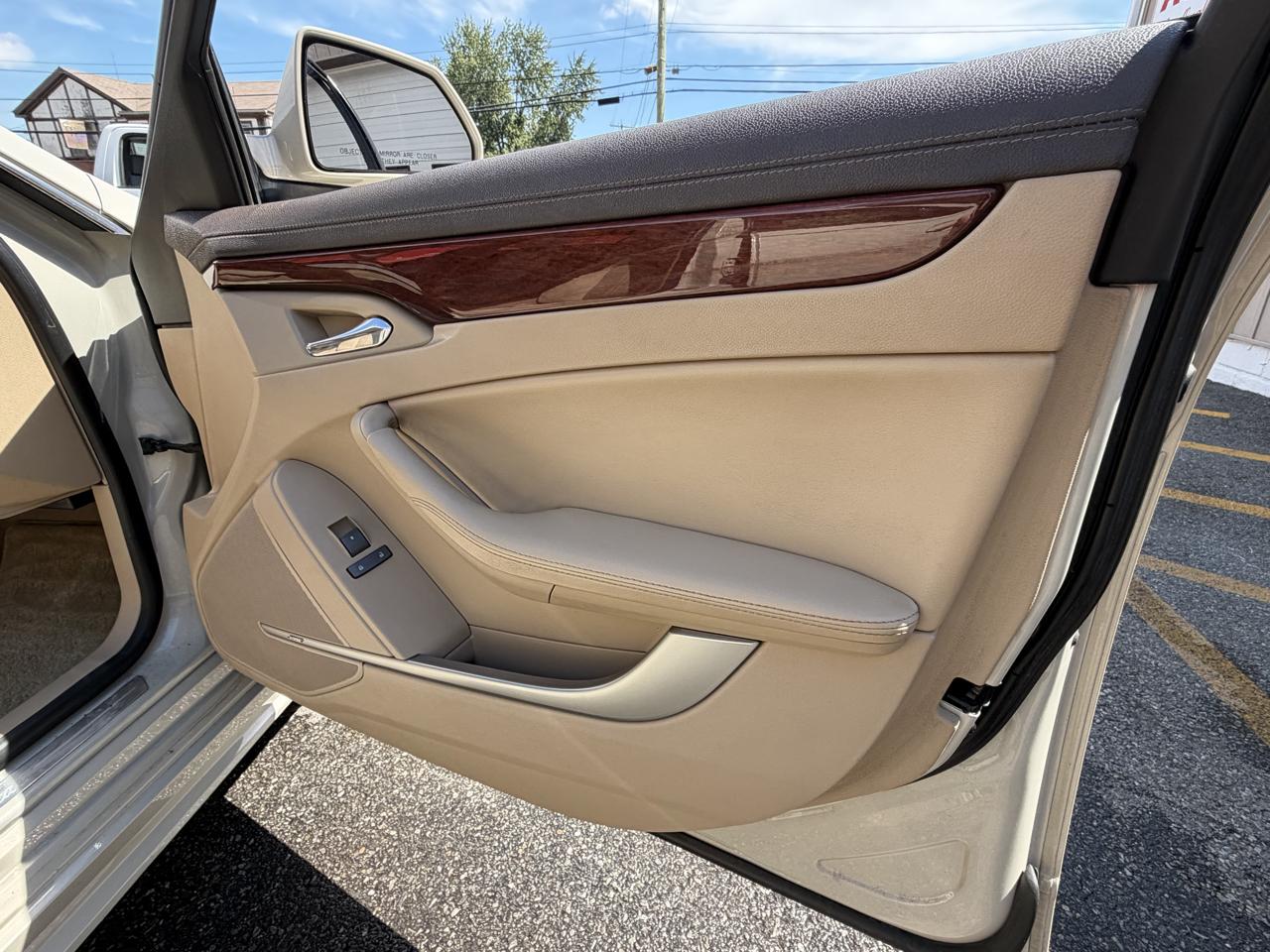 Cadillac CTS 3.6L Premium AWD w/Navi 2010