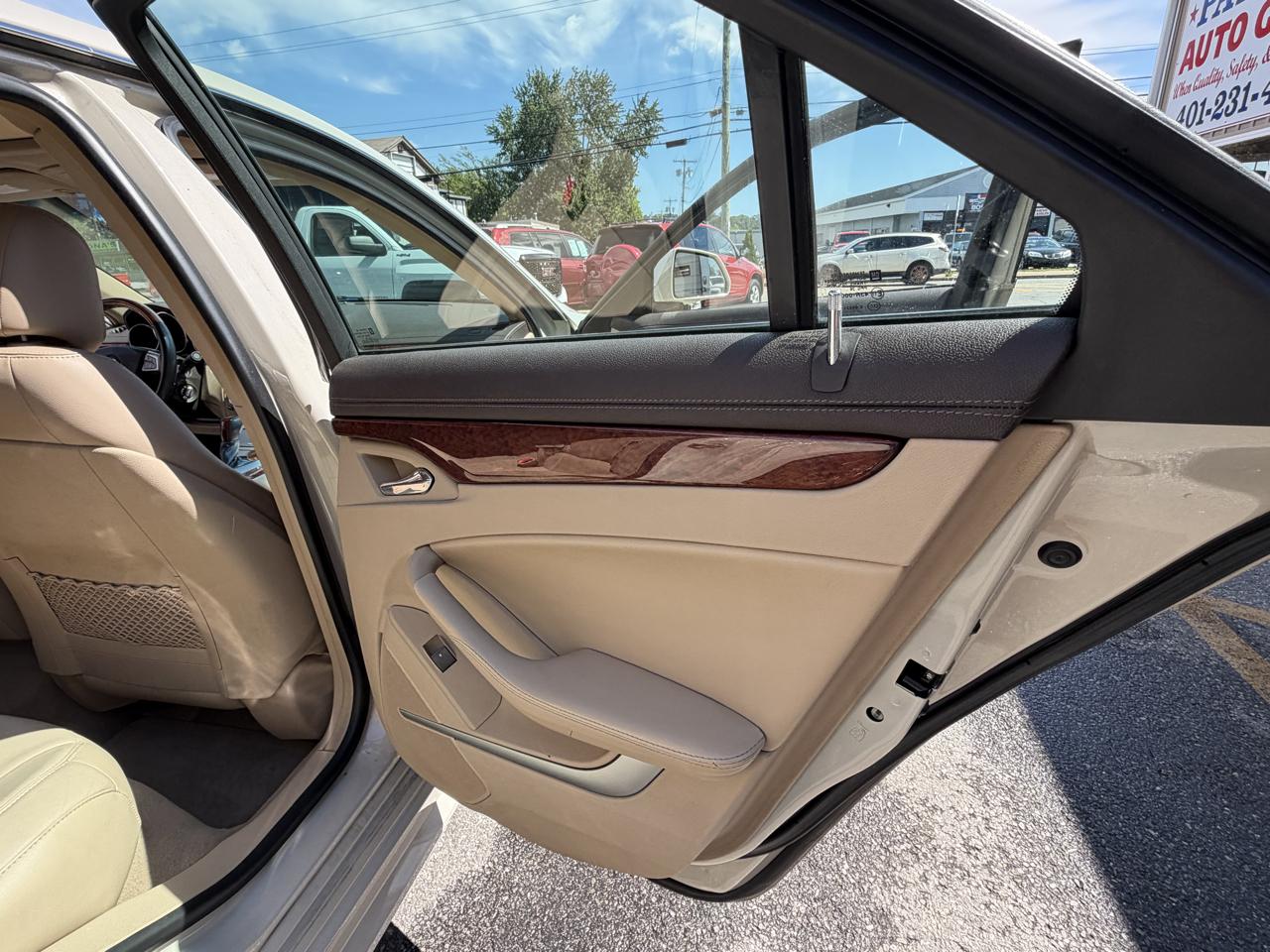 Cadillac CTS 3.6L Premium AWD w/Navi 2010
