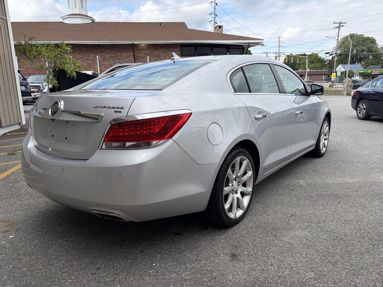Buick LaCrosse CXS 2010