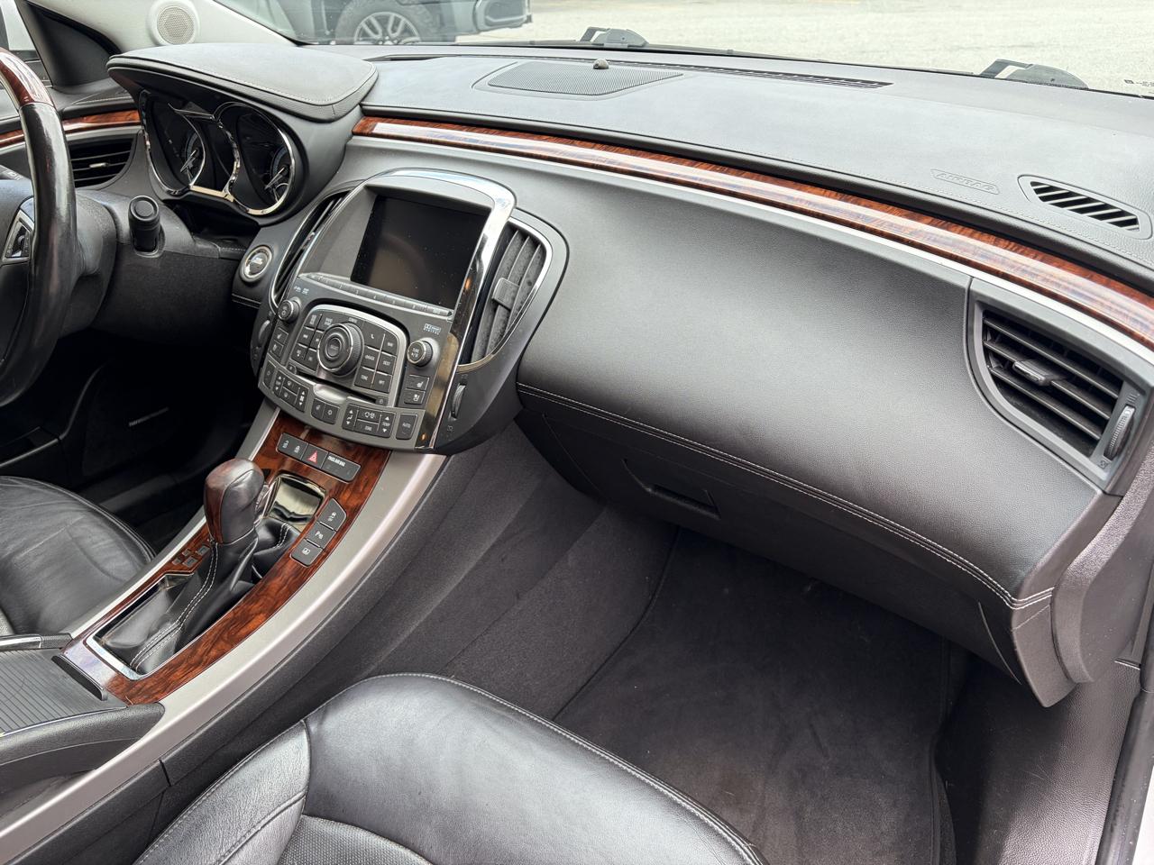 Buick LaCrosse CXS 2010