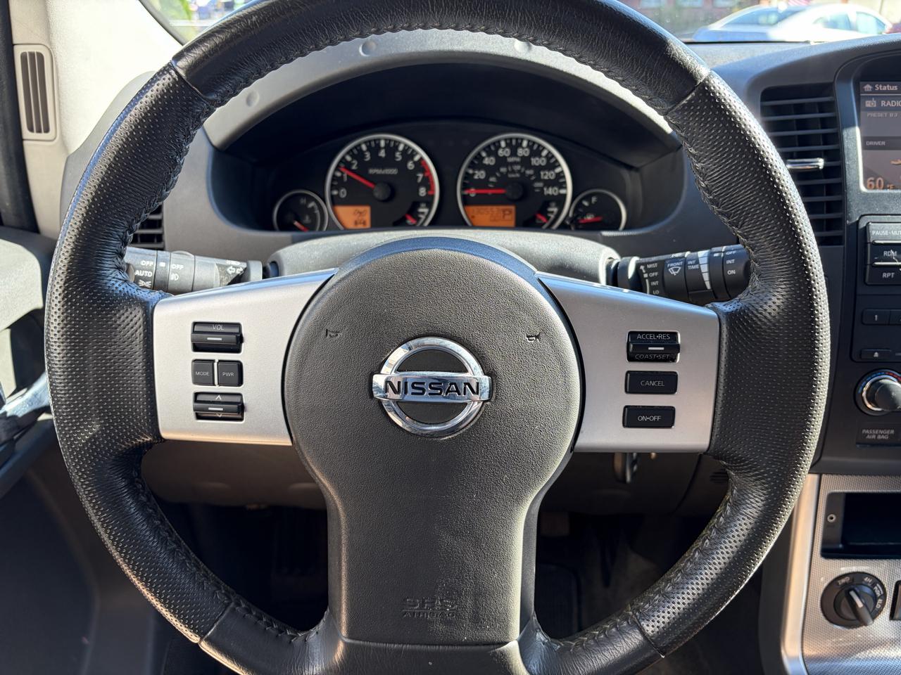 2012 Nissan Pathfinder LE - Photo 15