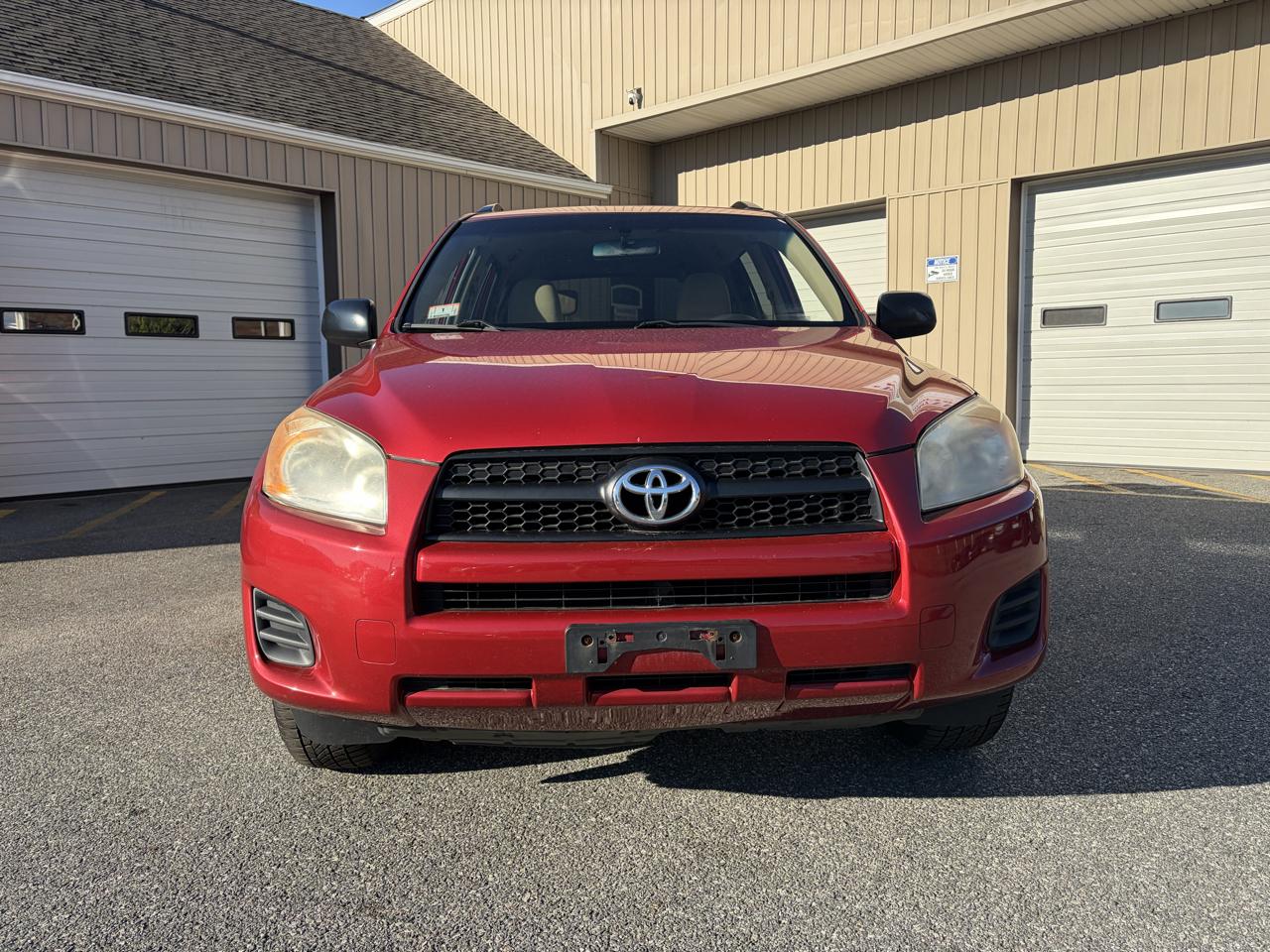 Toyota RAV4 Base I4 4WD 2010