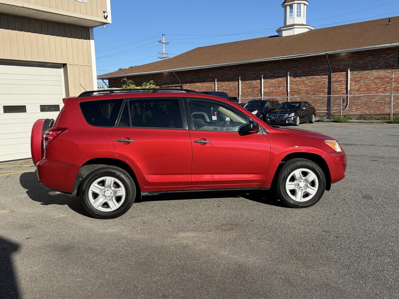 Toyota RAV4 Base I4 4WD 2010