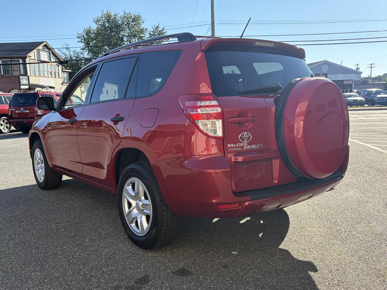 Toyota RAV4 Base I4 4WD 2010