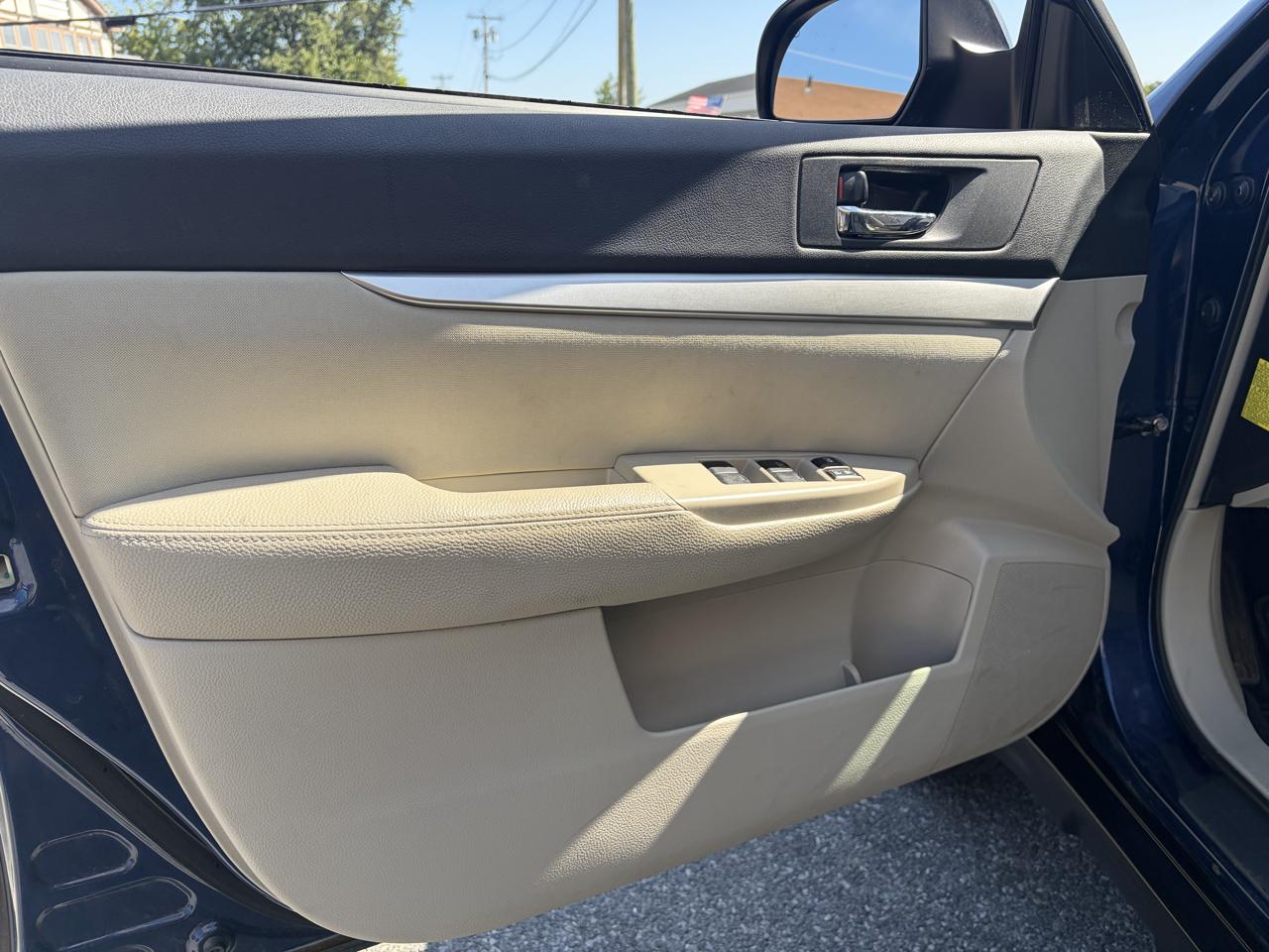 Subaru Outback 2.5i Premium 2010
