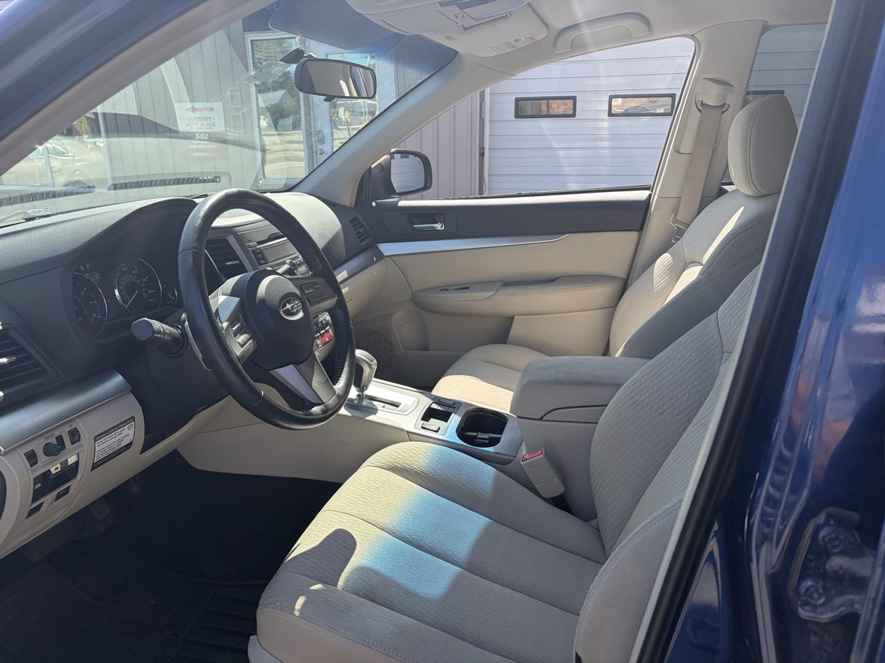 Subaru Outback 2.5i Premium 2010