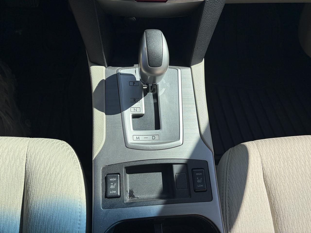 Subaru Outback 2.5i Premium 2010