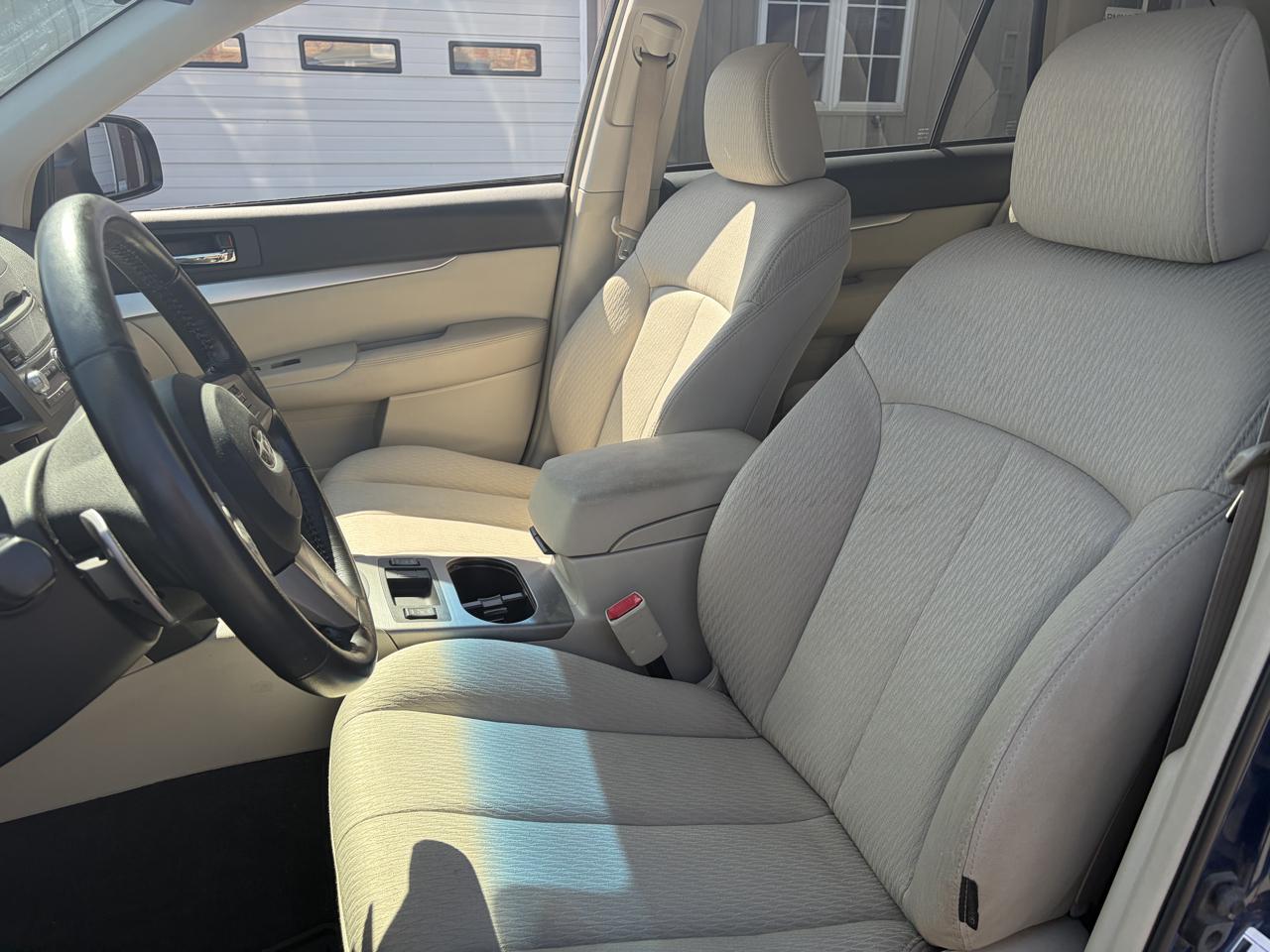 Subaru Outback 2.5i Premium 2010