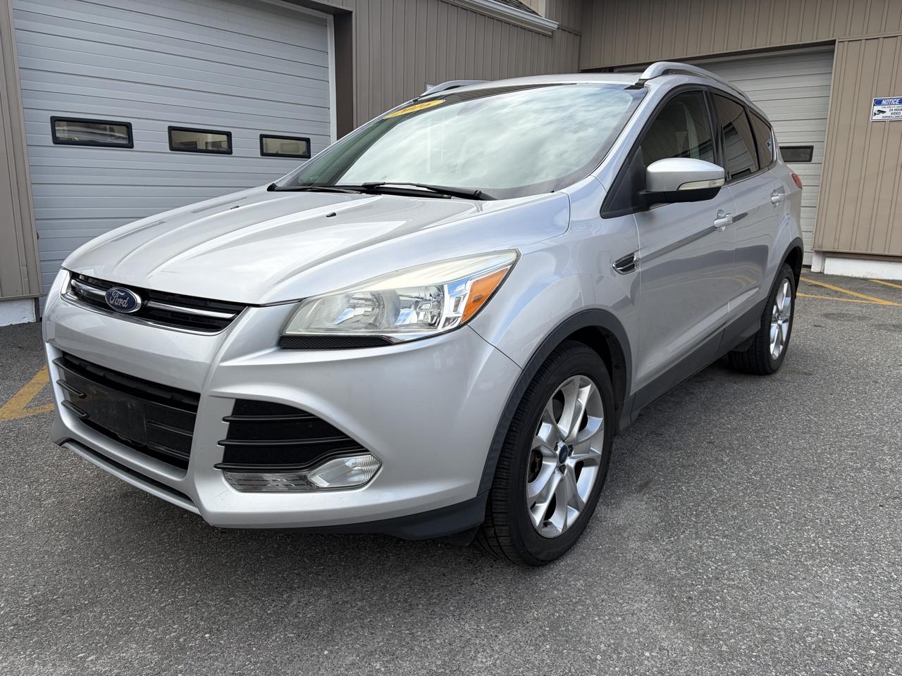 Ford Escape Titanium 4WD 2016