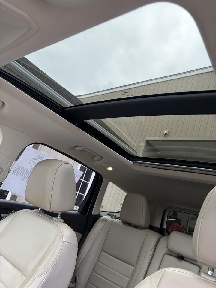 Ford Escape Titanium 4WD 2016