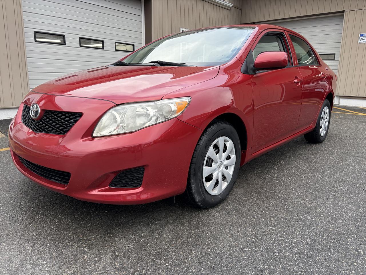 Toyota Corolla LE 4-Speed AT 2010