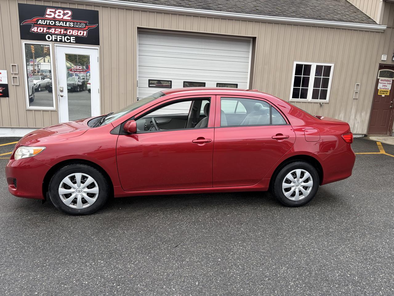 Toyota Corolla LE 4-Speed AT 2010