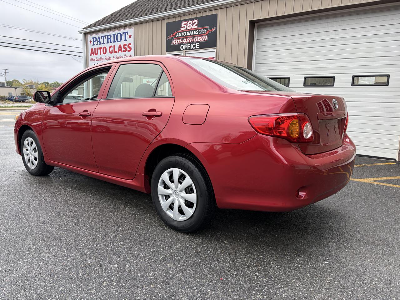 Toyota Corolla LE 4-Speed AT 2010
