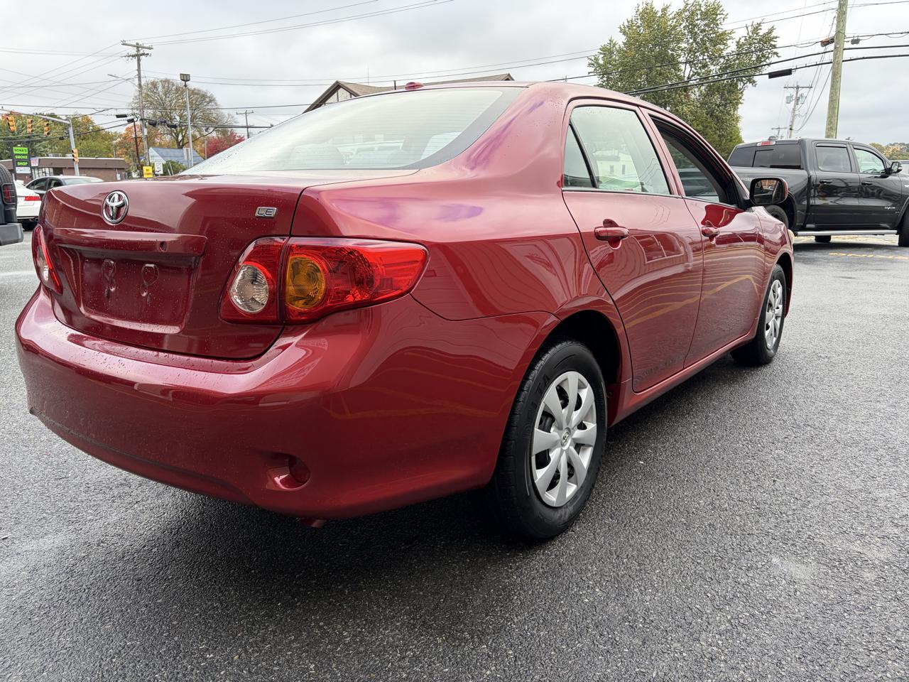 Toyota Corolla LE 4-Speed AT 2010