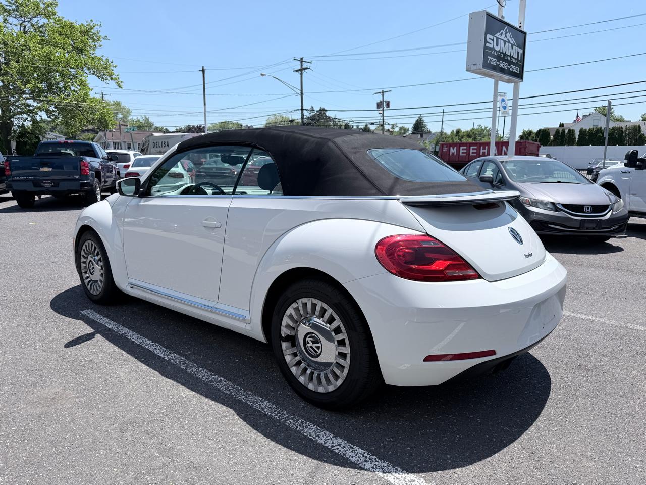 Volkswagen Beetle 1.8T PZEV Convertible 2016