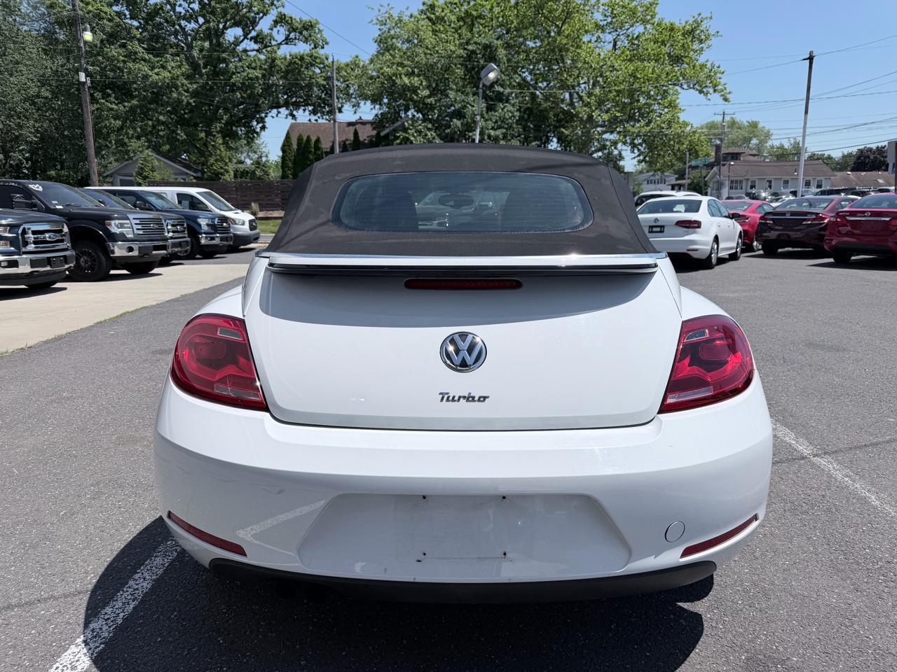 Volkswagen Beetle 1.8T PZEV Convertible 2016