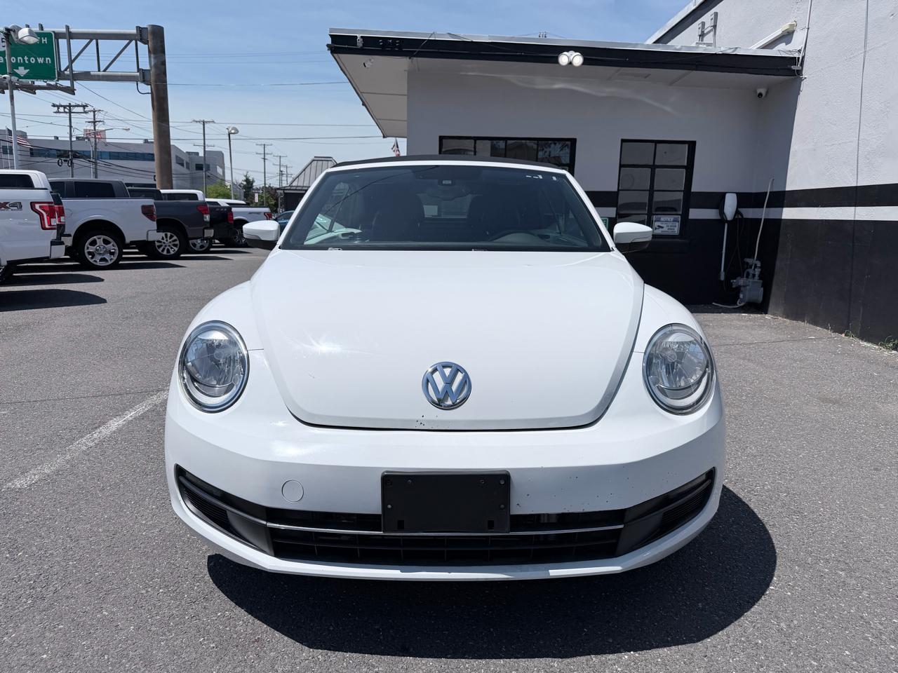 Volkswagen Beetle 1.8T PZEV Convertible 2016