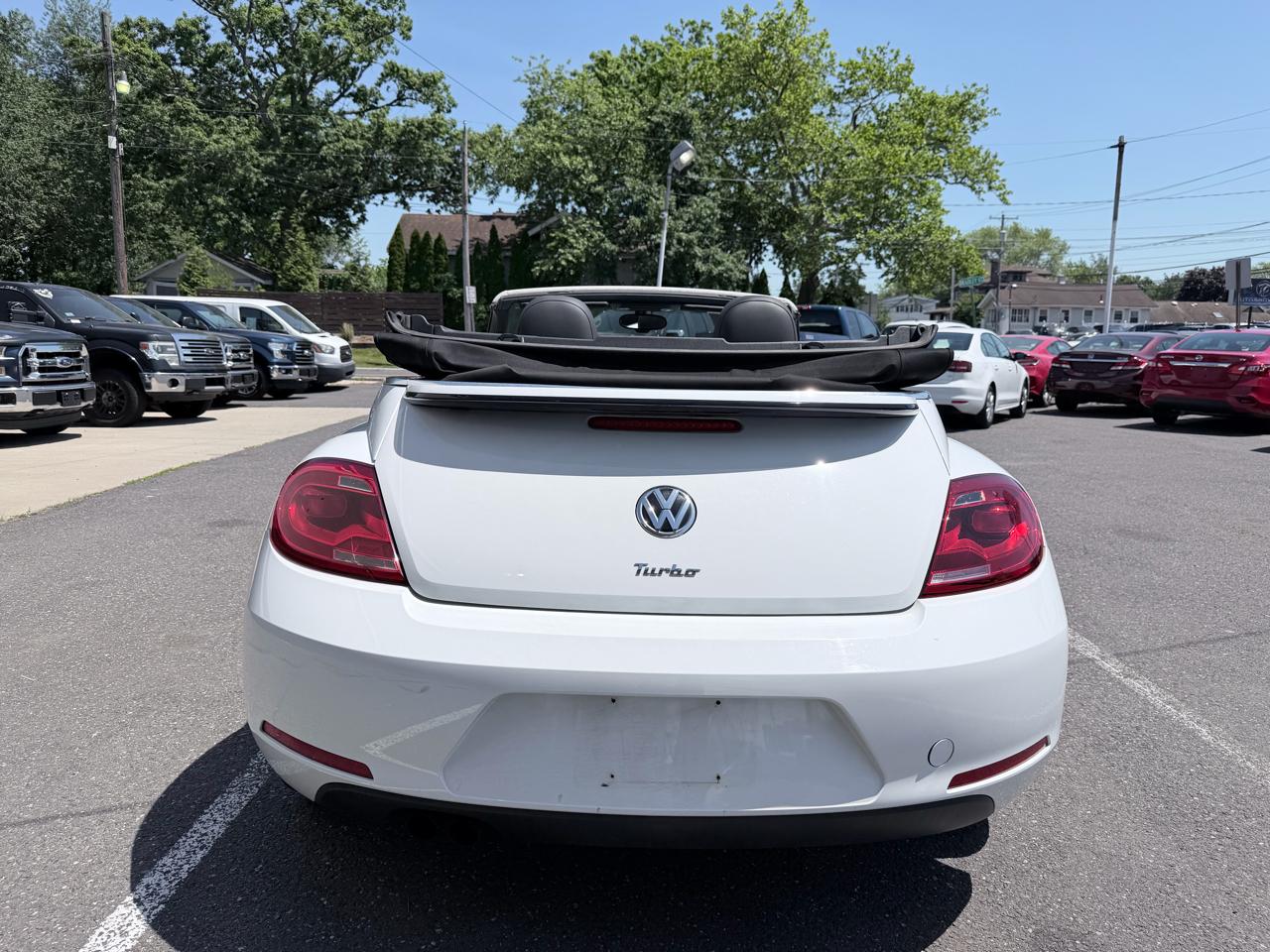 Volkswagen Beetle 1.8T PZEV Convertible 2016