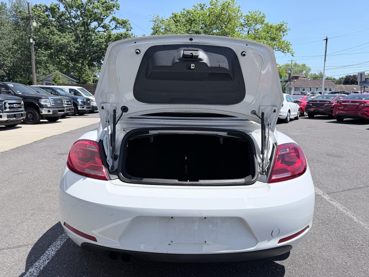 Volkswagen Beetle 1.8T PZEV Convertible 2016