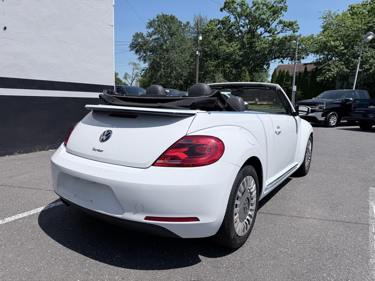 Volkswagen Beetle 1.8T PZEV Convertible 2016