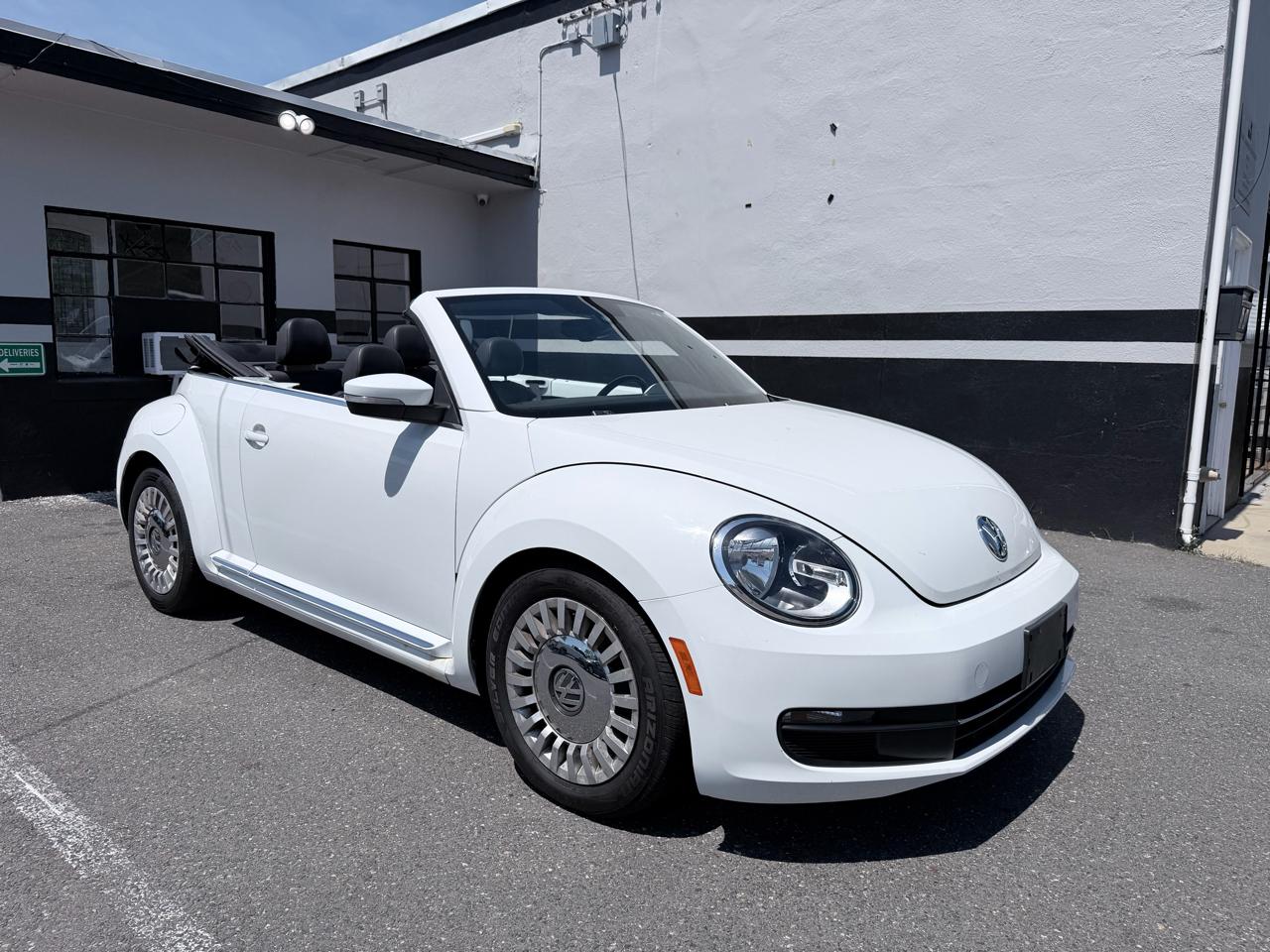 Volkswagen Beetle 1.8T PZEV Convertible 2016