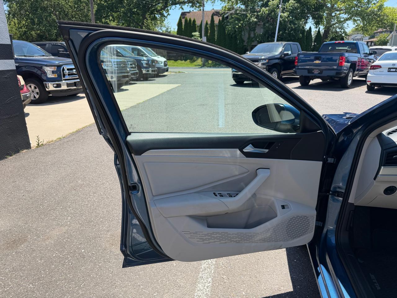 Volkswagen Jetta 1.4T SE 8A 2019