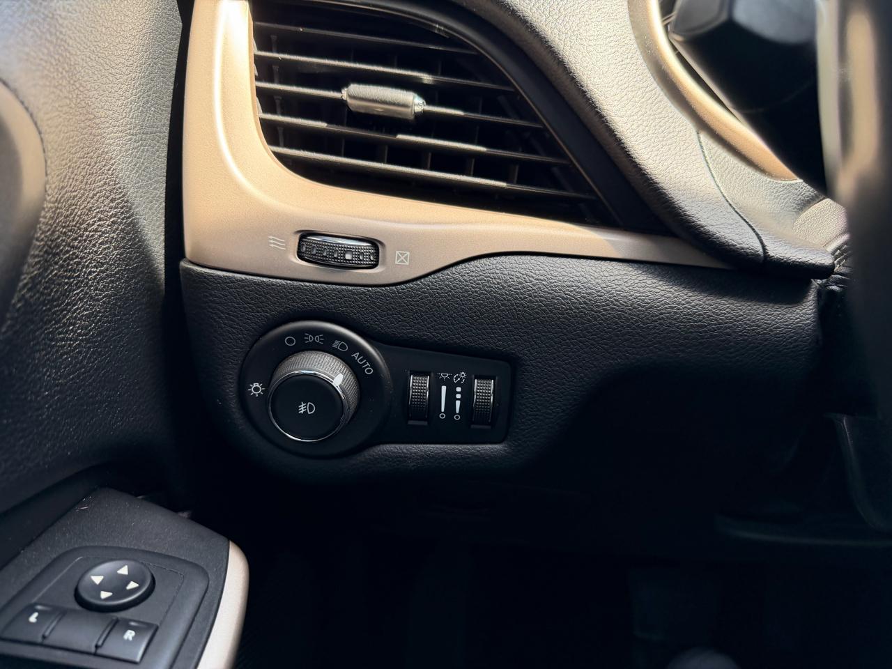 Jeep Cherokee Limited FWD 2018