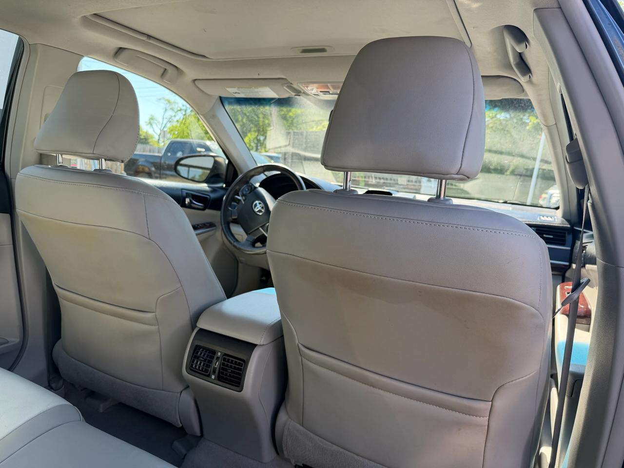 Toyota Camry L 2012