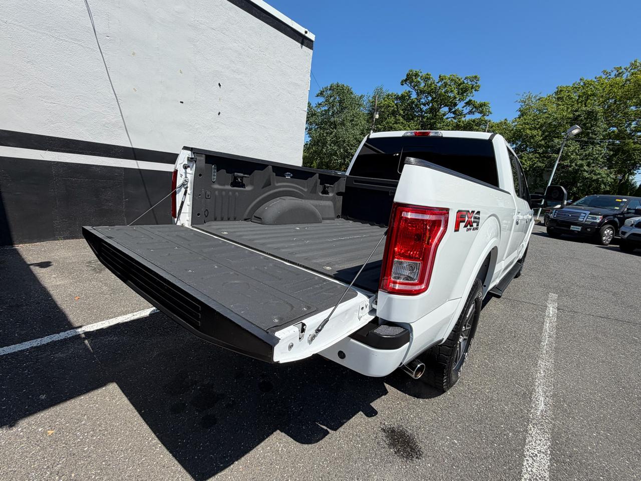Ford F-150 Lariat SuperCrew 6.5-ft. Bed 4WD 2017